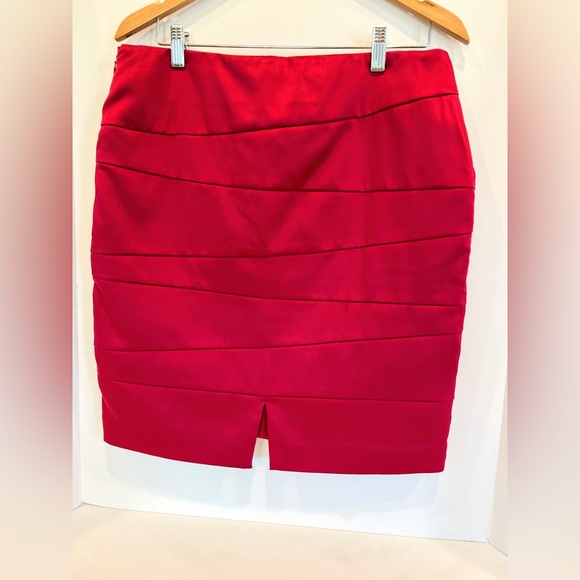 Monroe & Main Red/Fuchsia Poly Pencil Mini Skirt size 10 - Picture 8 of 11
